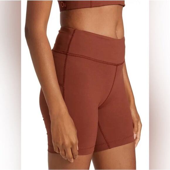 NWT Outdoor Voices The Move Free 6” Short In Saddle Brown - Picture 2 of 7